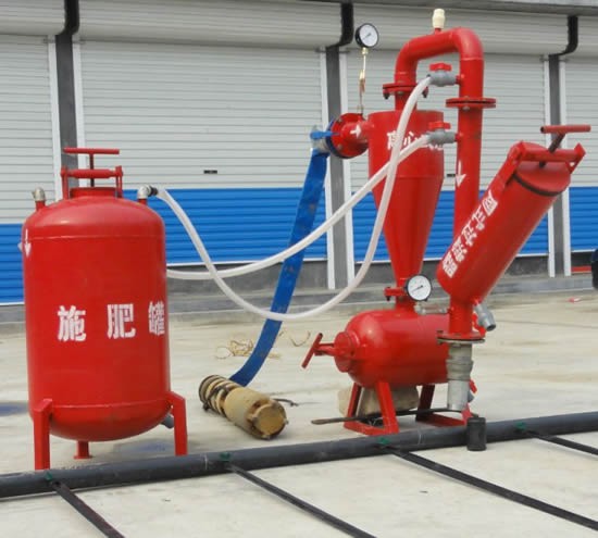 離心網(wǎng)式過(guò)濾器施肥罐組合